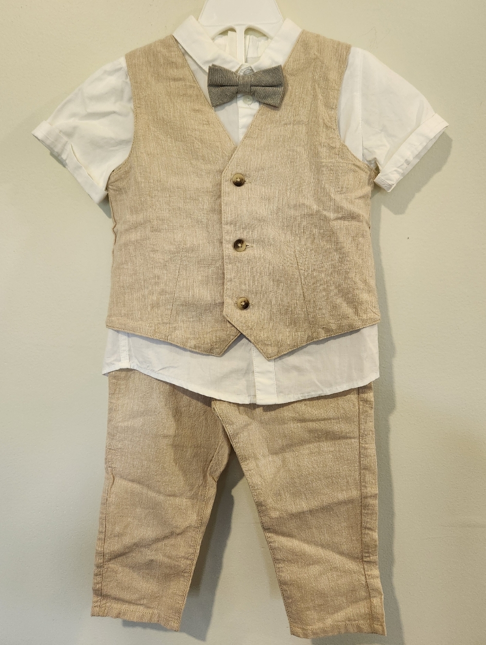H&M Beige Linen Blend Vest and Trousers with White Shirt Accent